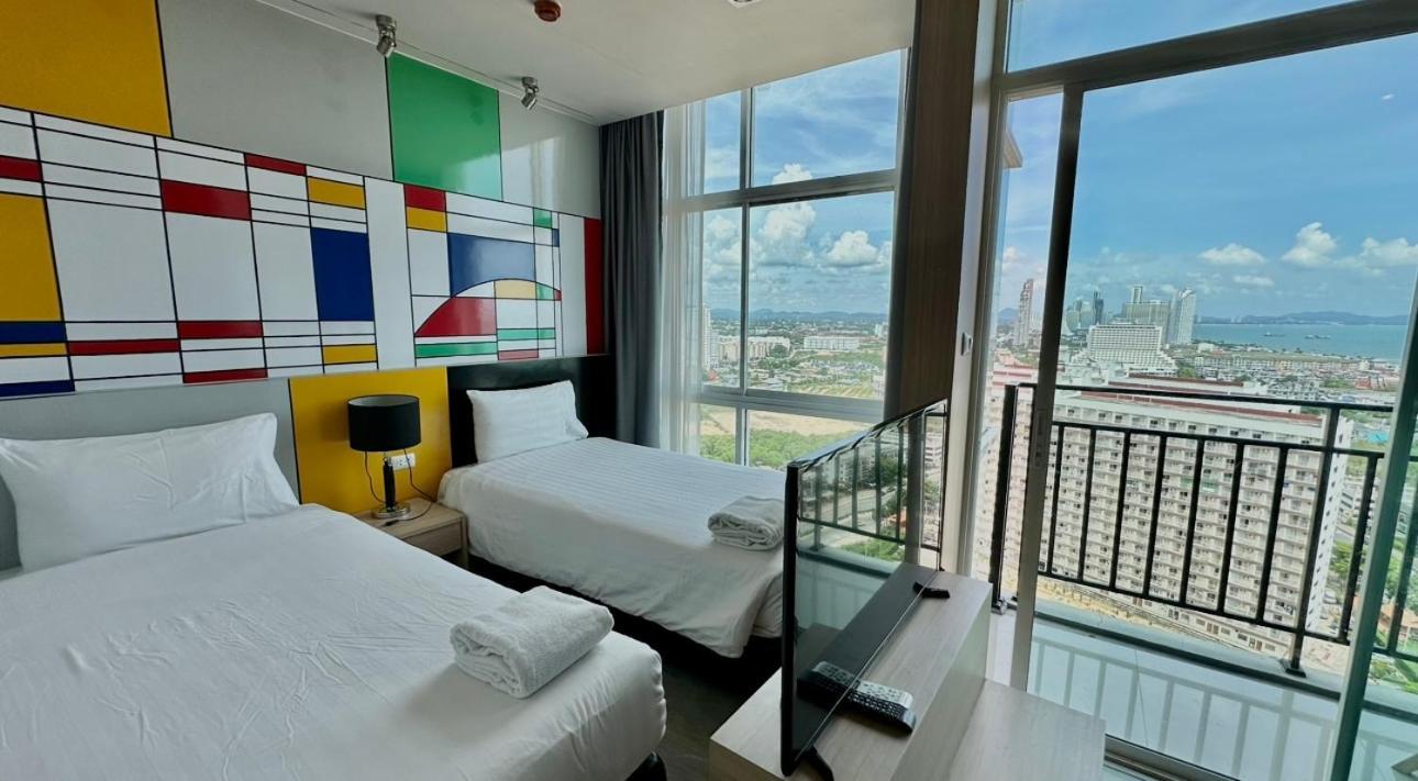 Apartment The Grand Jomtien: Seaside Serenity With Sunset Views *