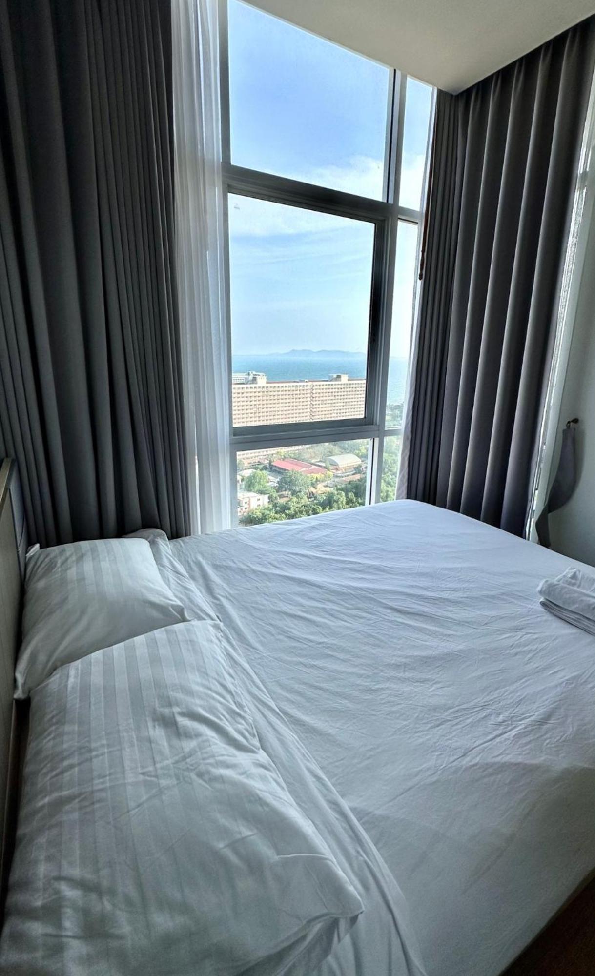 Apartment The Grand Jomtien: Seaside Serenity With Sunset Views Jomtien Beach
