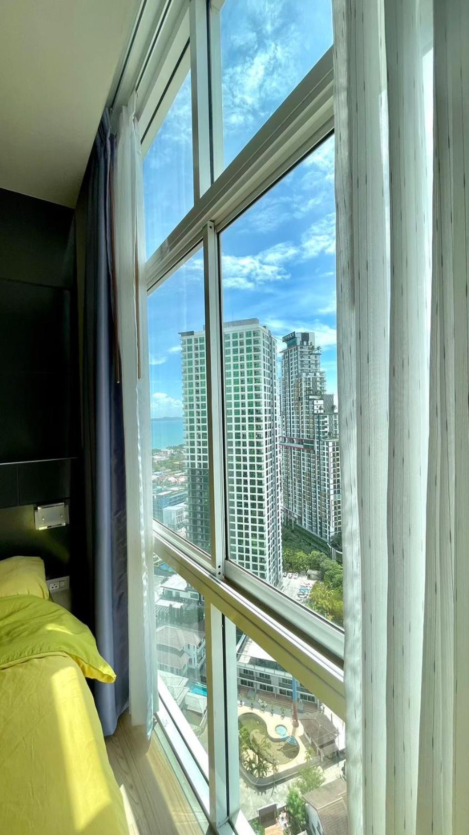 The Grand Jomtien: Seaside Serenity With Sunset Views * Jomtien Beach