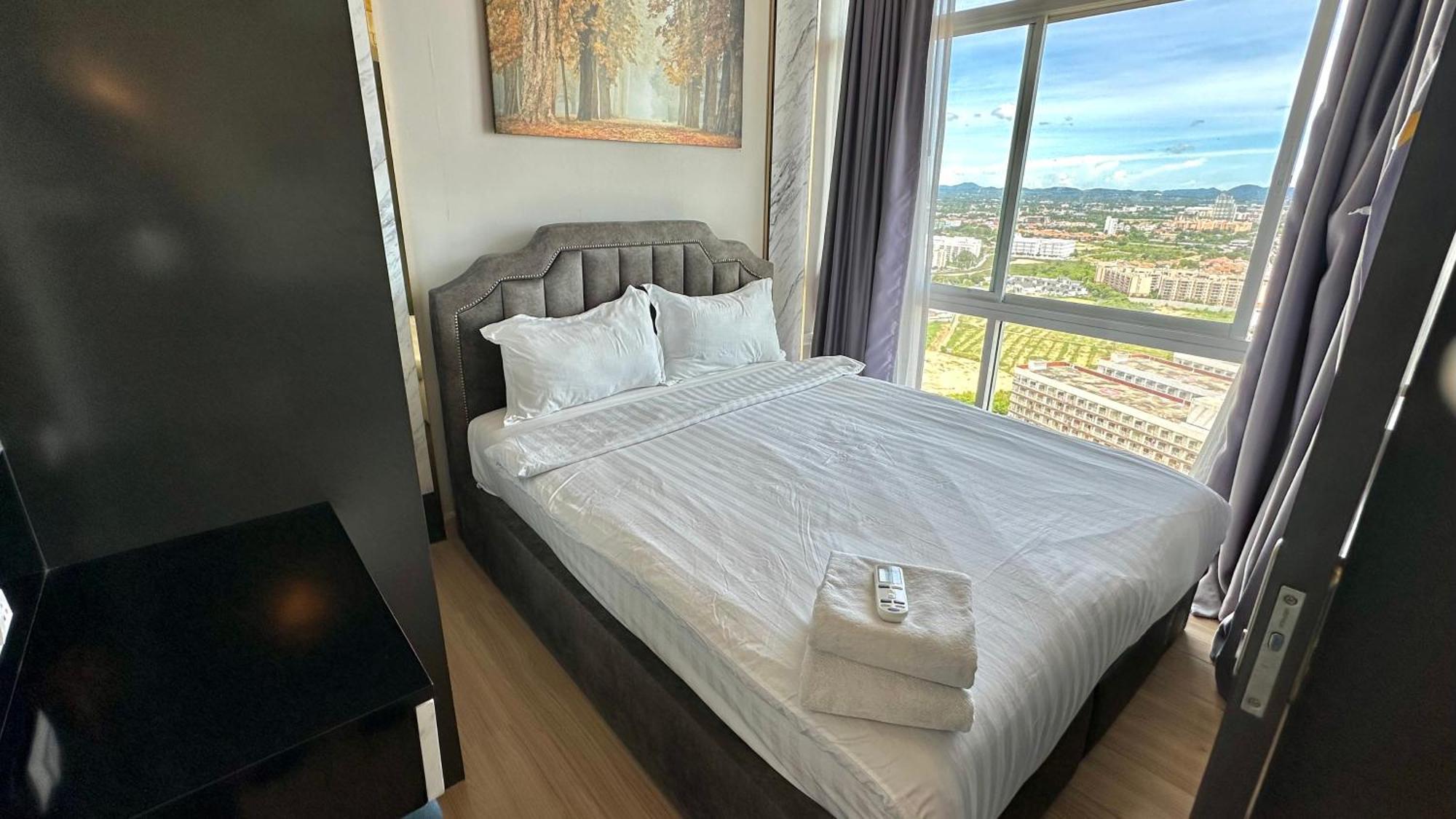 The Grand Jomtien: Seaside Serenity With Sunset Views Apartment *