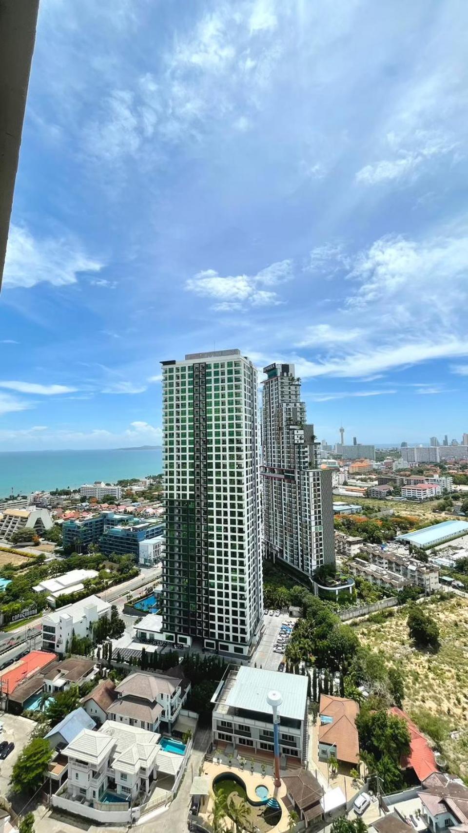 Apartment The Grand Jomtien: Seaside Serenity With Sunset Views *