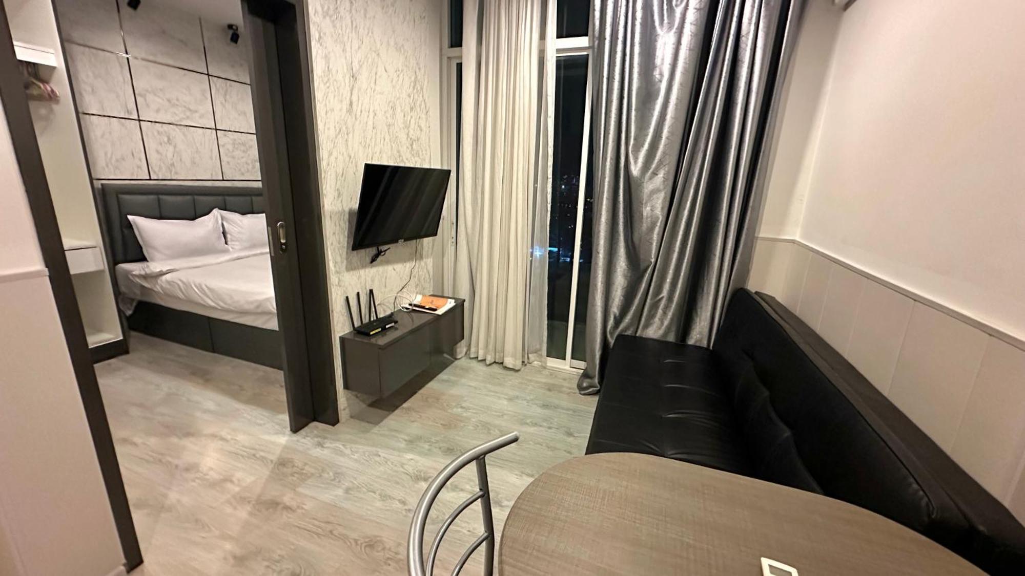 The Grand Jomtien: Seaside Serenity With Sunset Views Apartment