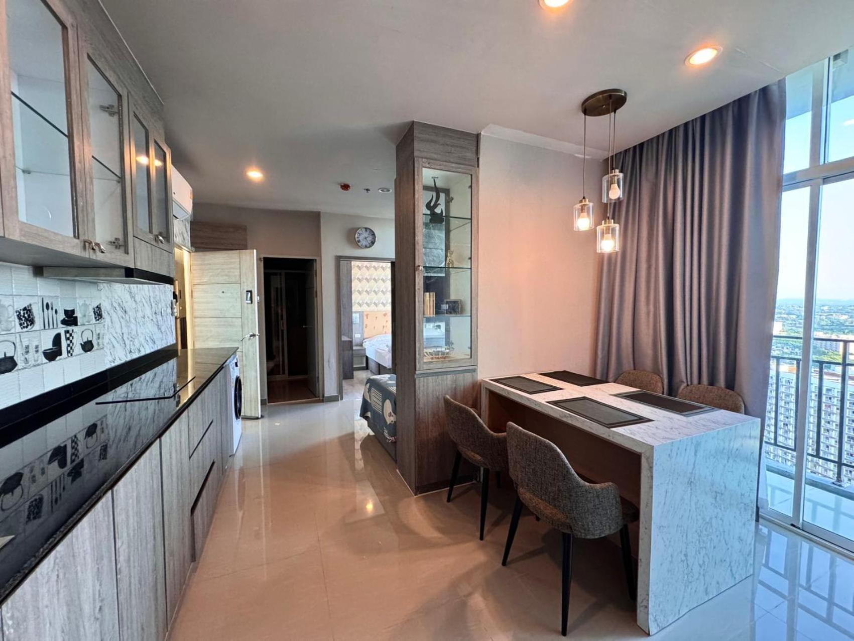 The Grand Jomtien: Seaside Serenity With Sunset Views Jomtien Beach