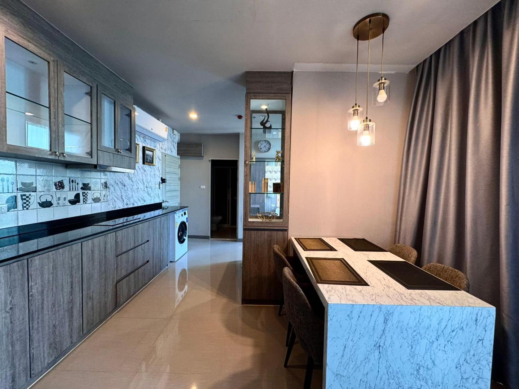 The Grand Jomtien: Seaside Serenity With Sunset Views Jomtien Beach
